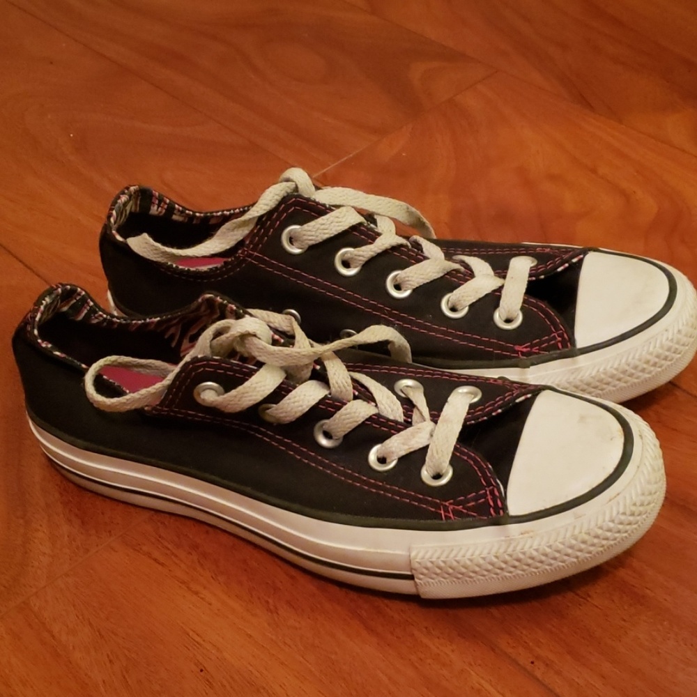 Converse size 6